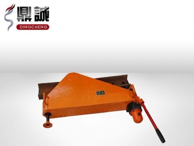 點擊查看詳細(xì)信息<br>標(biāo)題：垂直液壓彎軌機(jī) 閱讀次數(shù)：4384
